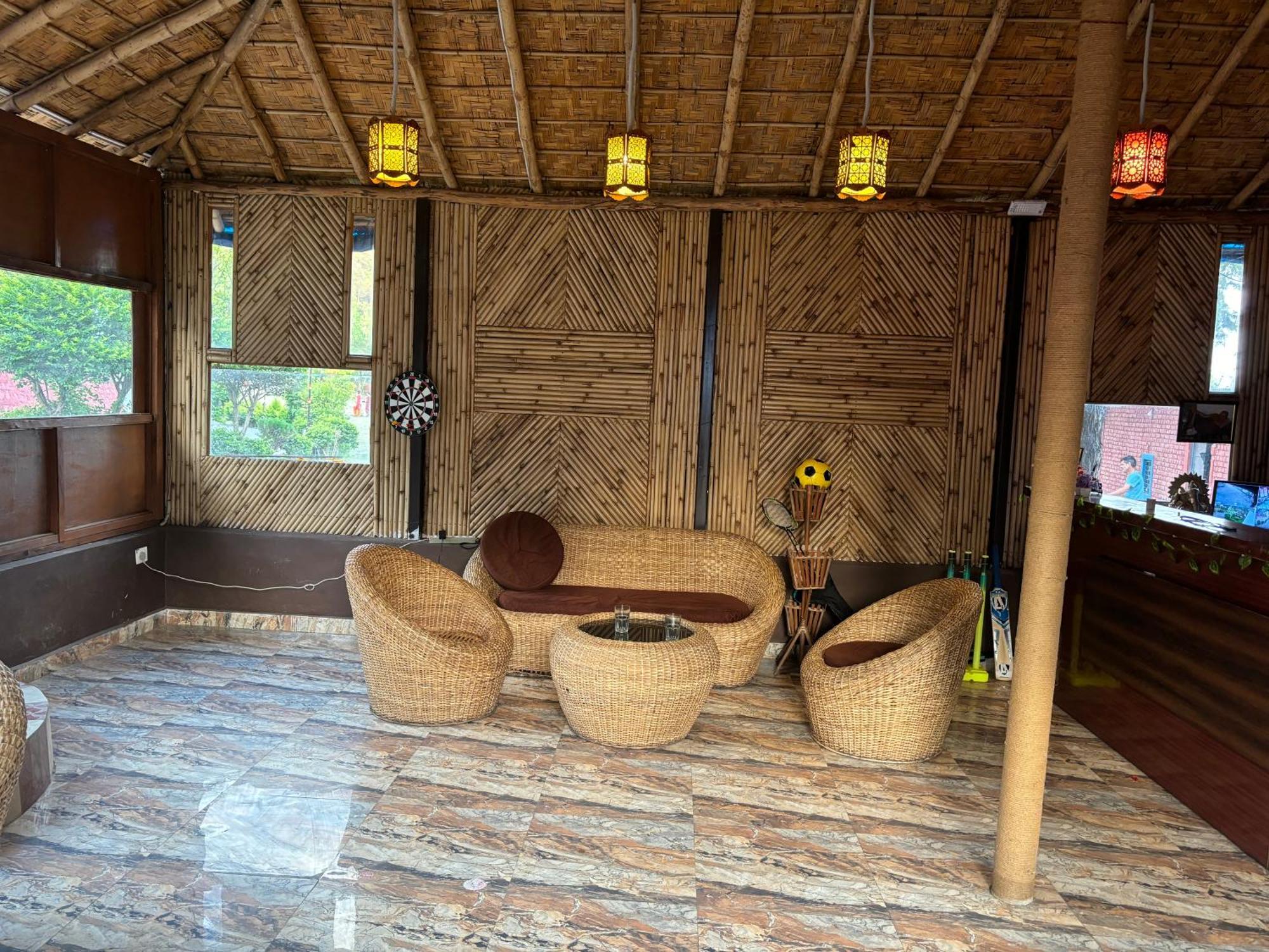Shikha Resort Ewentbliz Bhīm Tāl Exteriör bild
